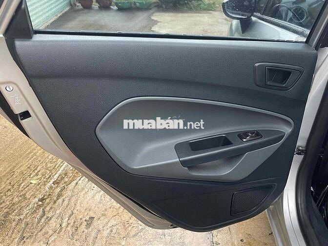 Ford Fiesta Bạc 5 chỗ