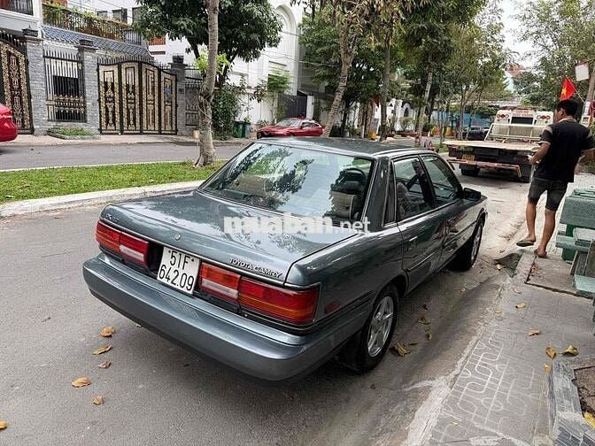 Toyota Camry DX 2.0 Xám Tự động Xăng