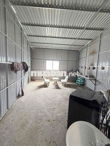 Nhà trệt lầu nguyên căn 7x10m 2phòng sẵn nội thất hẻm ô tô gần Chợ