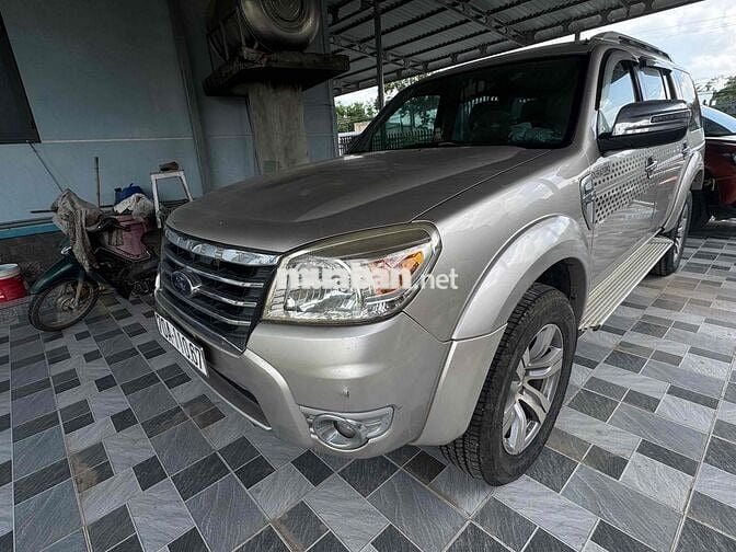 Ford Everest 2013 Số sàn Bạc