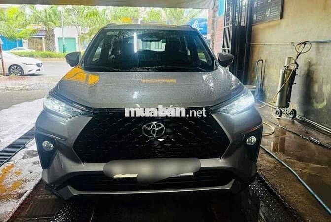 Toyota Veloz Cross TOP 2025 Full Option Xám
