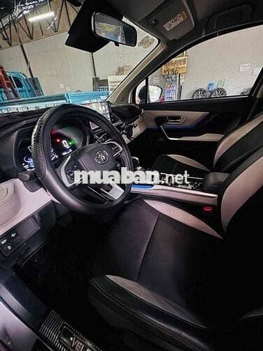 Toyota Veloz Cross TOP 2025 Full Option Xám