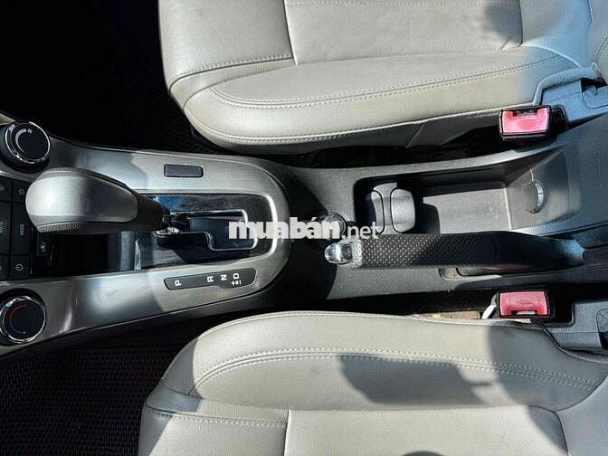 Chevrolet Cruze 2024 Tự động Đen 5 chỗ