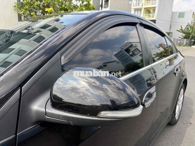 Chevrolet Cruze 2024 Tự động Đen 5 chỗ