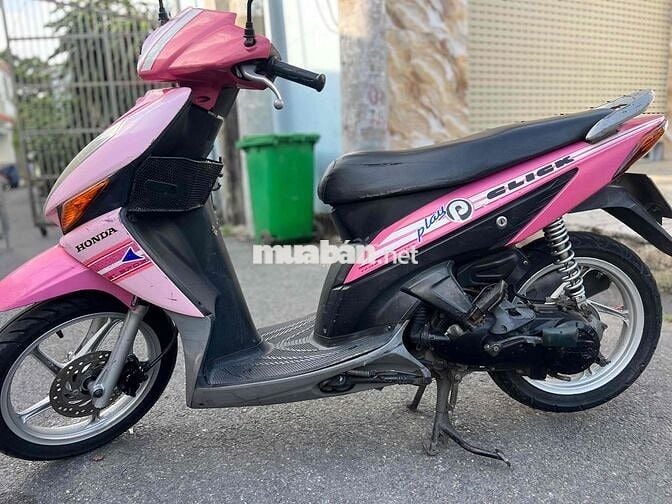Honda Click Play màu Hồng