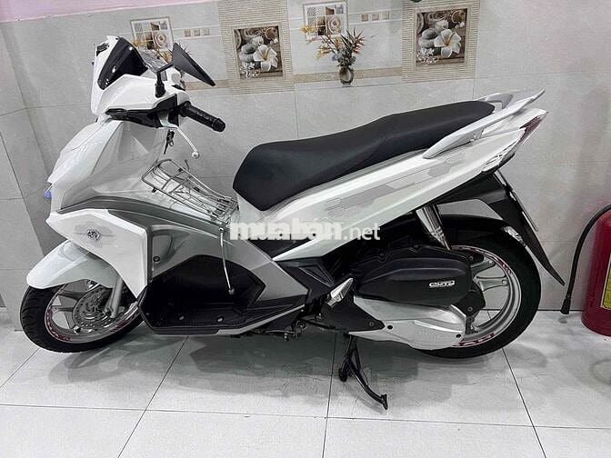 Honda Air Blade 2017 Trắng 10tr