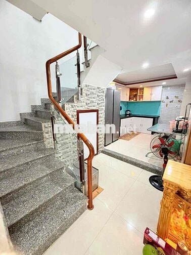 NHÀ ĐẸP GIÁ ĐẦU TƯ CÁCH BÃI TẮM MÂN THÁI BIỂN CHỈ 500m