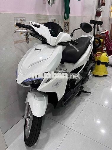 Honda Air Blade 2017 Trắng 10tr