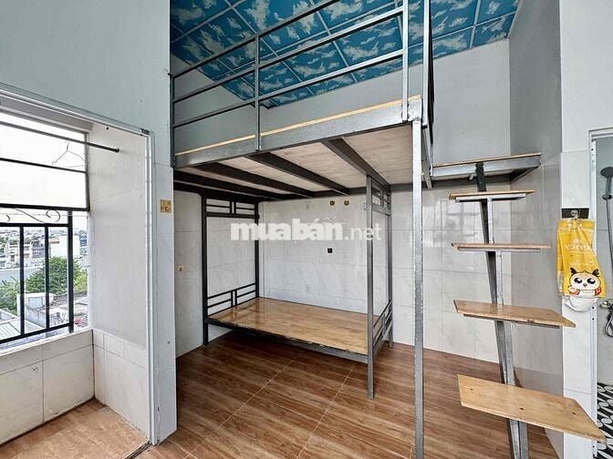 Phòng gác lửng ĐẸP - Có BAN CÔNG lộng gió - Ngay 442 QL1A đi bộ qua ĐH
