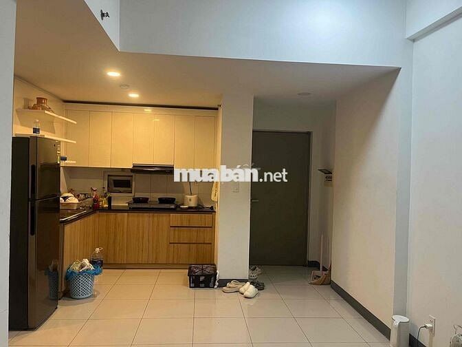 còn trống 2 phòng cần share, ít khi ở nhà