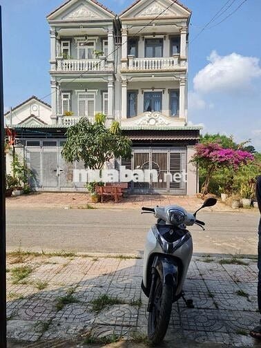 Bán nhà gấp KDC LAVENDER TÂN TRIỀU .LH xem nhà thương lượng