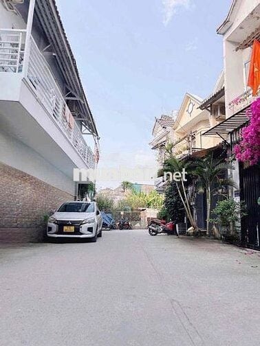 Bán nhà sổ ĐSH 2, đường Lê Văn Lương, hẻm xe hơi, ngay cầu Long Kiển