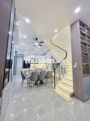 Cho thuê căn góc Full nội thất Bình Chuẩn