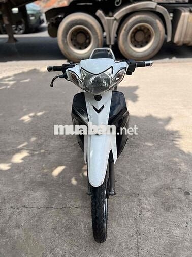 Yamaha Sirius RC Trắng, Đen