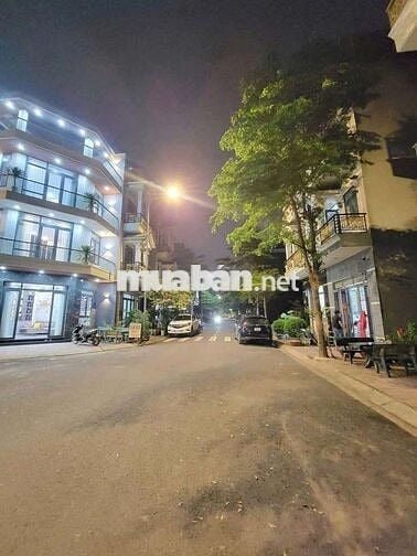 Cho thuê căn góc Full nội thất Bình Chuẩn