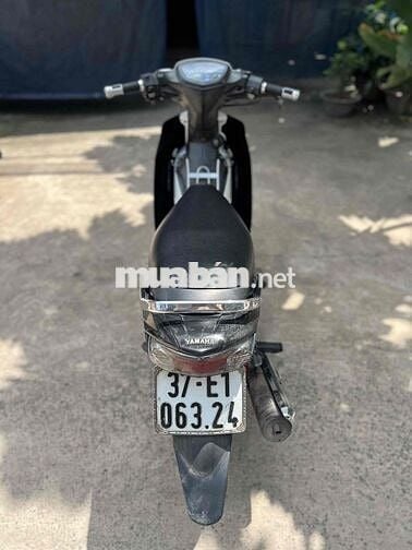 Yamaha Sirius RC Trắng, Đen