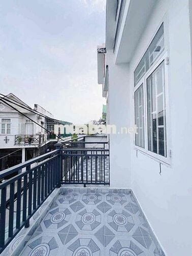 Bán nhà sổ ĐSH 2, đường Lê Văn Lương, hẻm xe hơi, ngay cầu Long Kiển