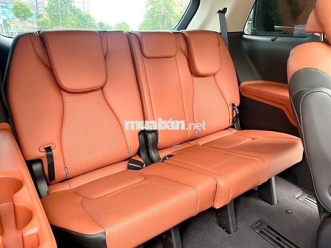 Kia Carnival Signature 2024 Dầu 7 chỗ | 29,000 Km