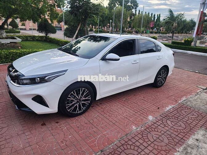 Kia K3 Luxury 2022 Trắng Tự động 45.000 km