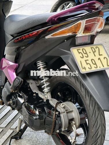 Yamaha Luvias 2012 Hồng đen