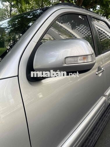 Toyota Fortuner 2012 Bạc