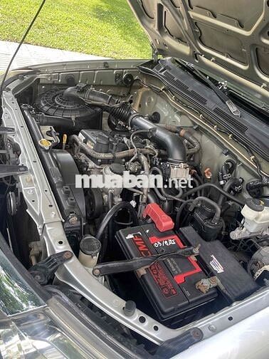 Toyota Fortuner 2012 Bạc