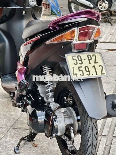 Yamaha Luvias 2012 Hồng đen