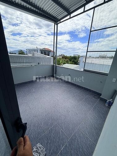 Xuất ngoại bán nhà 3 mê full nội thất tâm huyết gần biển , gần chợ