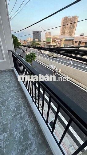 CHO THUÊ NGUYÊN CĂN MỚI 2PN - 2WC, NGAY MẶT TIỀN LÊ VĂN LƯƠNG