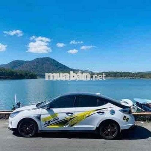 Hyundai Elantra Sport 2019 1.6 Turbo Trắng