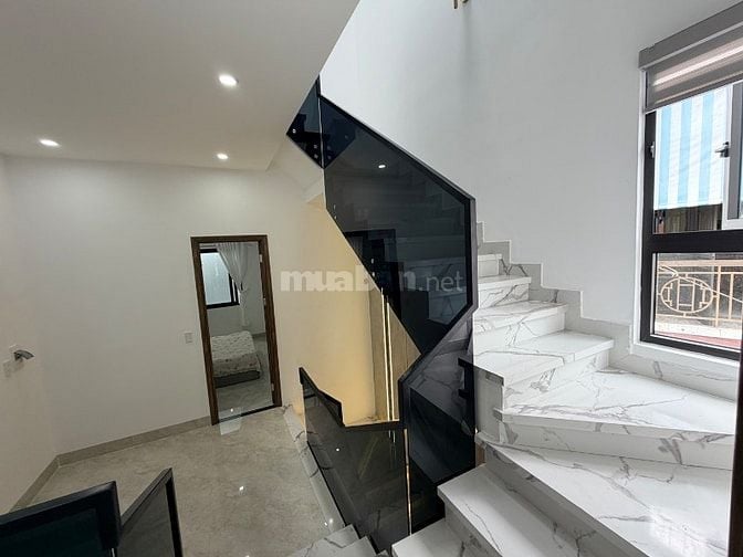 Xuất ngoại bán nhà 3 mê full nội thất tâm huyết gần biển , gần chợ