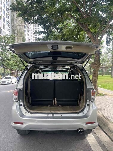 Toyota Fortuner 2012 Bạc