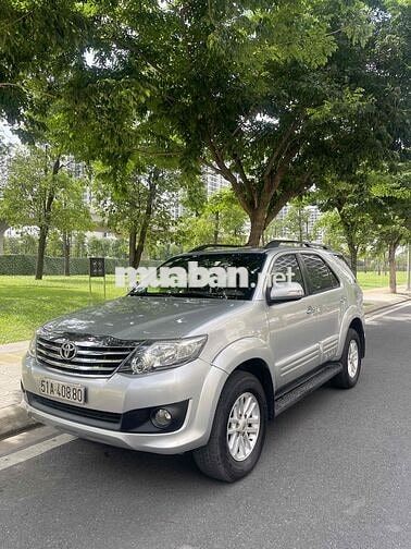 Toyota Fortuner 2012 Bạc
