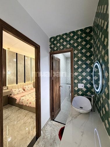 Xuất ngoại bán nhà 3 mê full nội thất tâm huyết gần biển , gần chợ