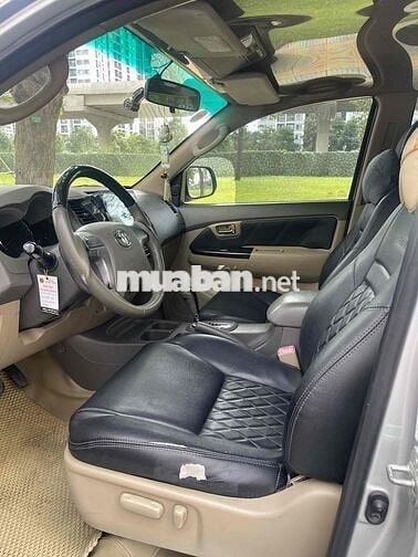 Toyota Fortuner 2012 Bạc