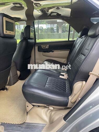Toyota Fortuner 2012 Bạc