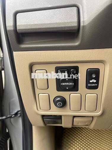 Toyota Fortuner 2012 Bạc