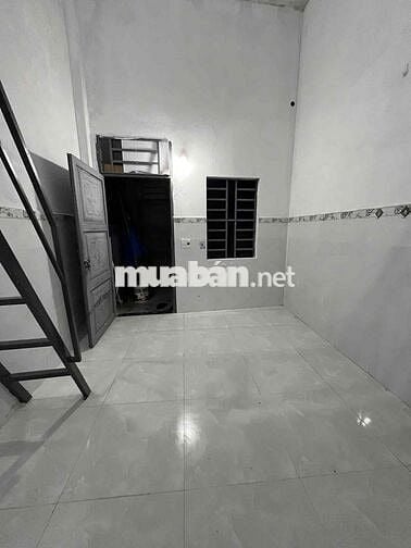 Phòng trọ gác lửng 428 Tôn đản