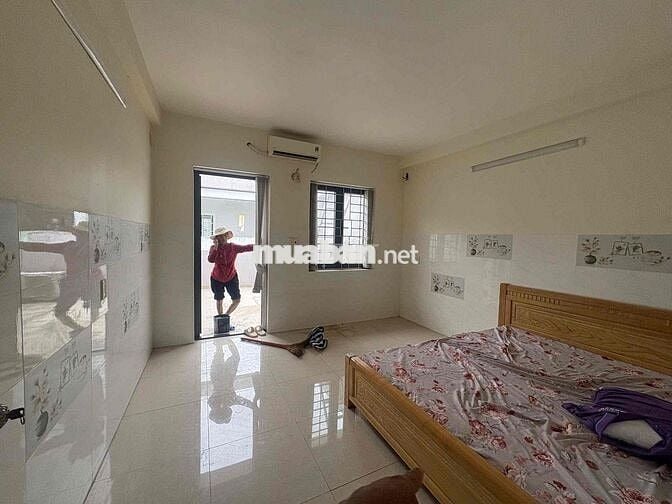 nhà Tên Lửa gần AEON BT, 4m*25m, 4tấm, 6PN có nội thất, nhà đẹp 32tr