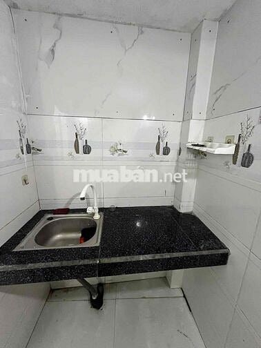 Phòng trọ gác lửng 428 Tôn đản