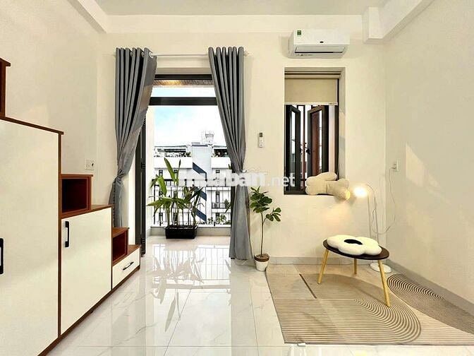 DUPLEX BAN CÔNG GẦN ĐẠI HỌC VĂN LANG