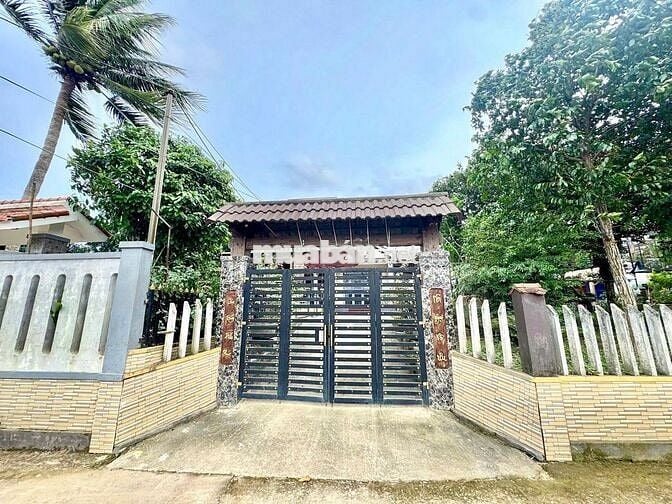  NHÀ NGUYÊN CĂN SÂN VƯỜN 300M² – KHÔNG GIAN SỐNG THOÁNG ĐÃNG GẦN BÀ NÀ