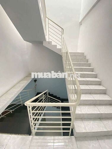 cho thuê nhà trệt 2 lầu 125mv mới 586 giá 8tr5. 6pn 3ml 5wc