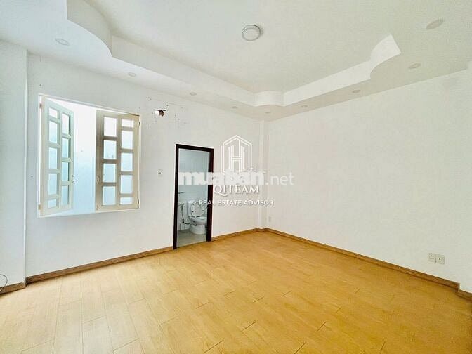 MT NGUYỄN THỊ MINH KHAI , QUẬN 3 ~ 5X20m - 5 TẦNG - GIÁ 75 TRIỆU