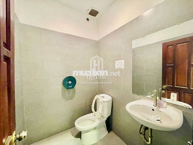MT NGUYỄN THỊ MINH KHAI , QUẬN 3 ~ 5X20m - 5 TẦNG - GIÁ 75 TRIỆU