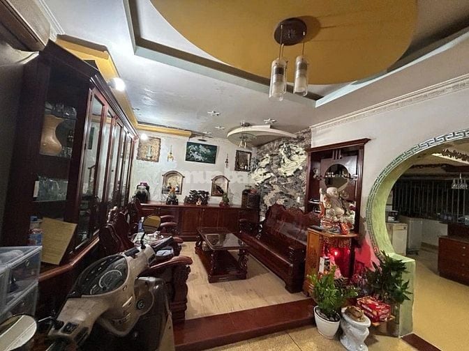 13,1 TỶ-TAN THUAN TAY.Q7-5T 11x10M, NHÀ SÂN VƯỜN RỘNG TIỆN MỞ VPKD
