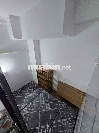 Nam ở ghép muốn không gian riêng, khoá riêng