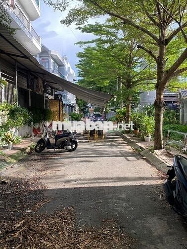 Đất tại Lê Văn Lương - Ngay khu dân cư Thanh Nhựt - 160m2.