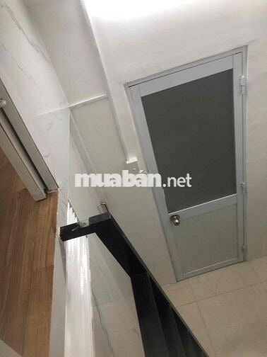 Nam ở ghép muốn không gian riêng, khoá riêng