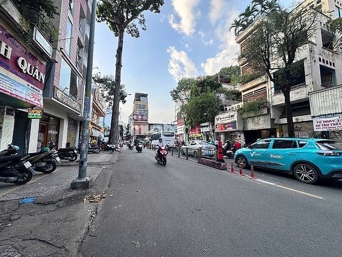 BÁN NHÀ TRUNG TÂM – GẦN NHÀ THỜ HUYỆN SỸ & CÔNG VIÊN 23/9